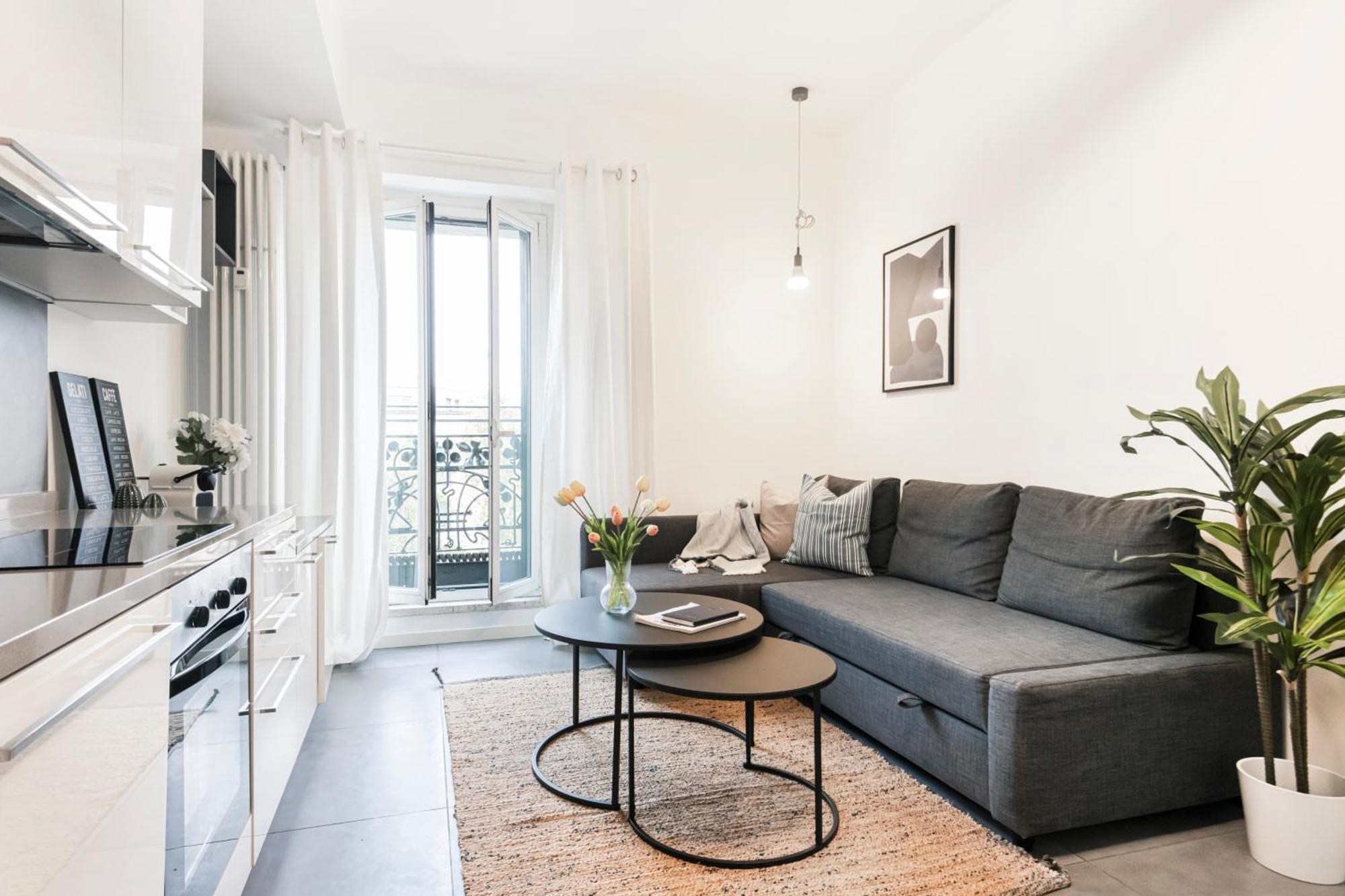Beautiful Flat Fully Furnished In P.Ta Romana Милано Екстериор снимка