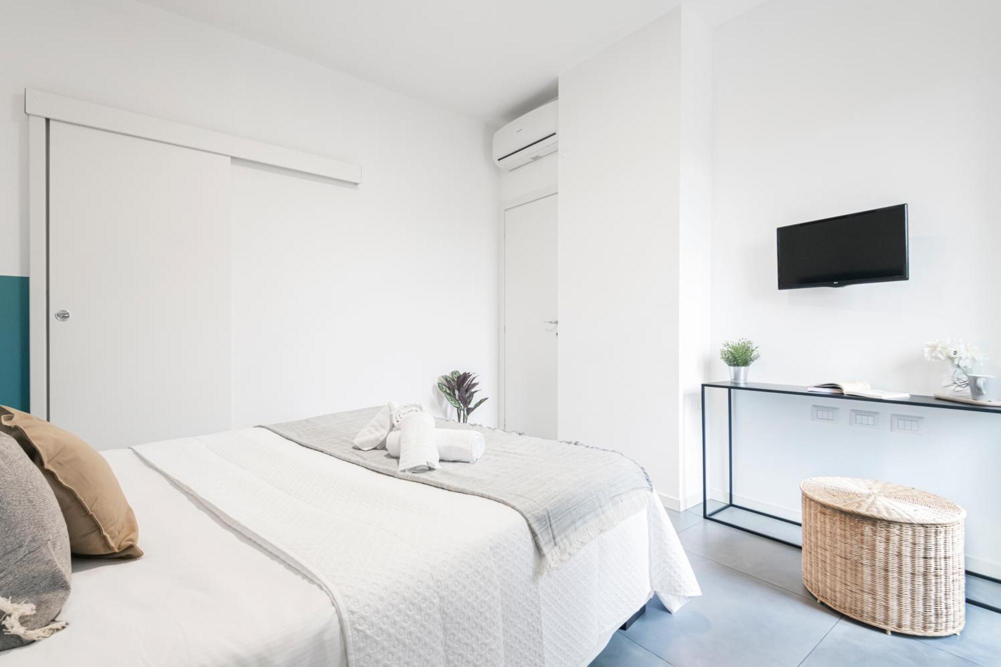 Beautiful Flat Fully Furnished In P.Ta Romana Милано Екстериор снимка